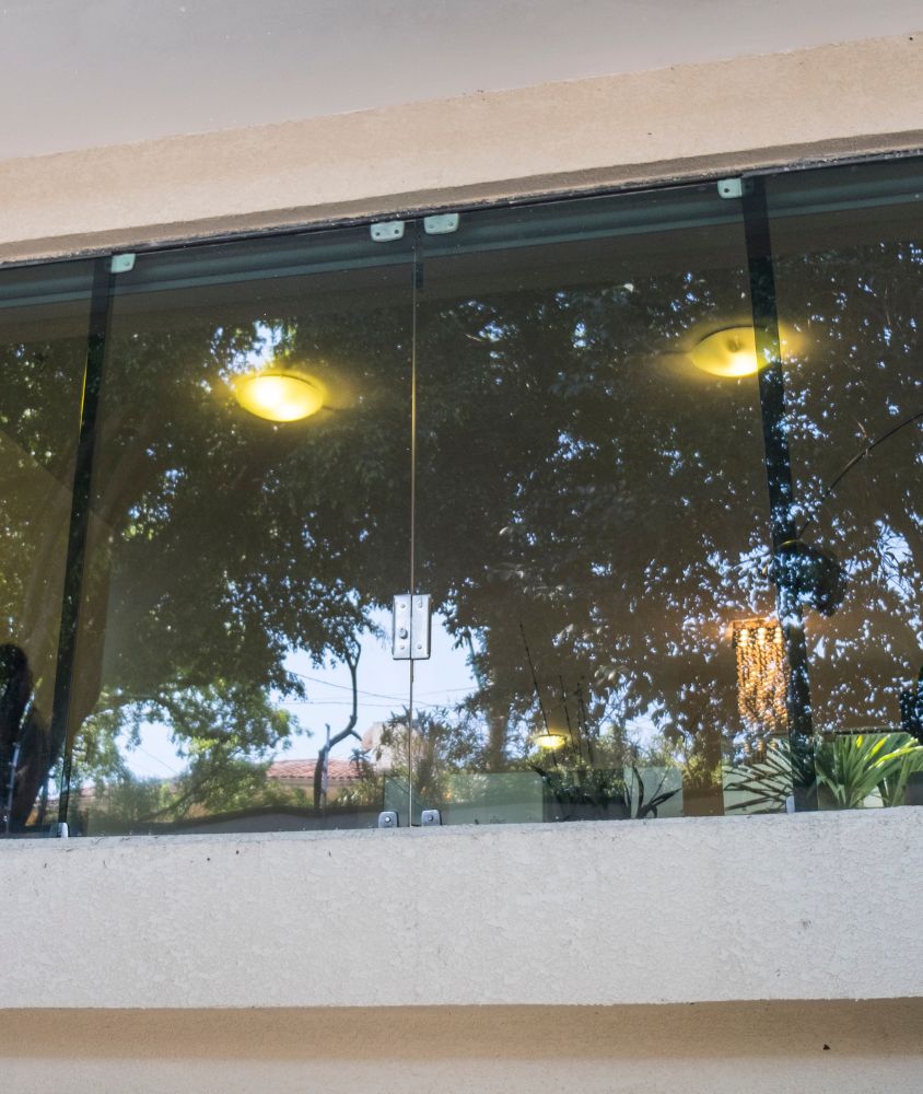 janela de vidro em Indaiatuba